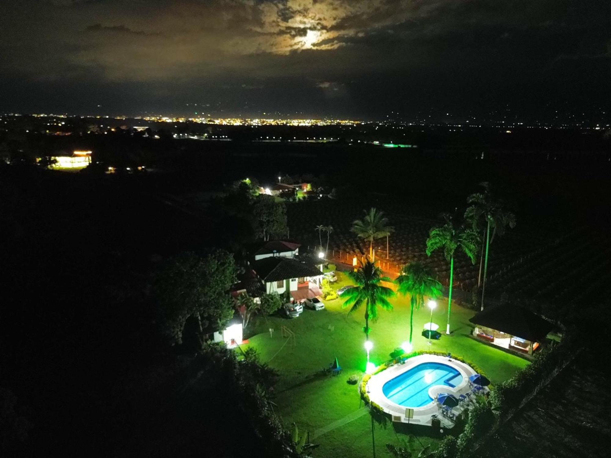 Finca Hotel Los Cocos モンテネグロ エクステリア 写真